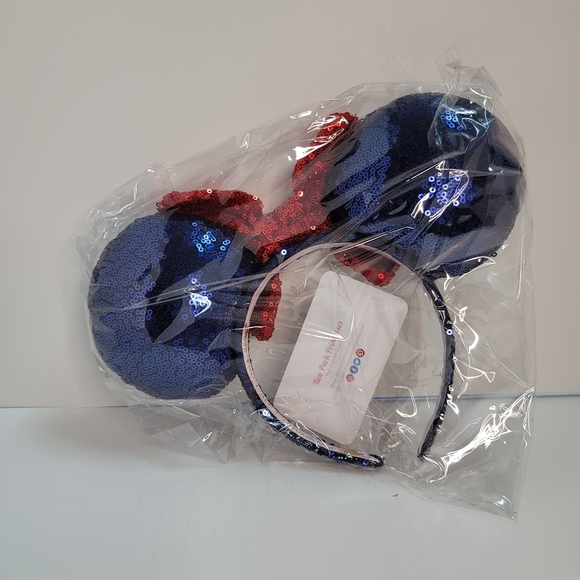 Loungefly Captain America Mini Backpack Flashback Edition Set Complete With Box - Picture 9 of 11